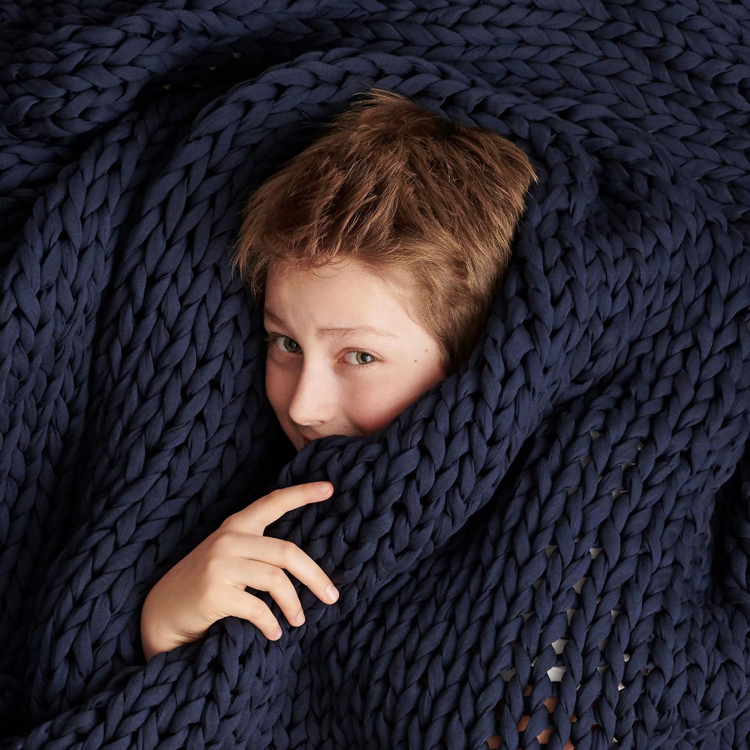 Hand-Knit Kids Weighted Blanket – Chunky Knit Blanket – Sustainable, Breathable, and Calming – Machine Washable for Easy Maintenance (Midnight Blue, 5 lbs)